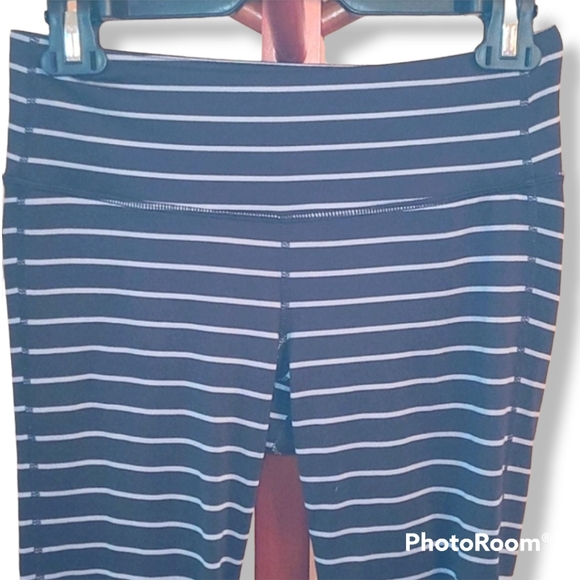 Athleta Chaturanga Striped Capri Legging - Picture 2 of 8